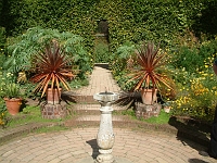 Mrs Winthrop's garden Hidcote